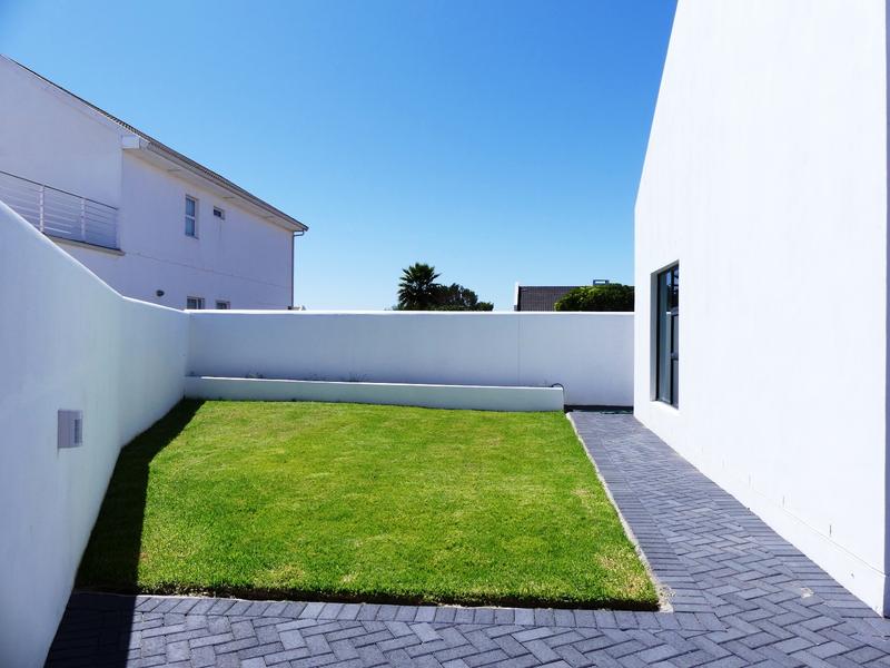 4 Bedroom Property for Sale in Golden Mile Western Cape